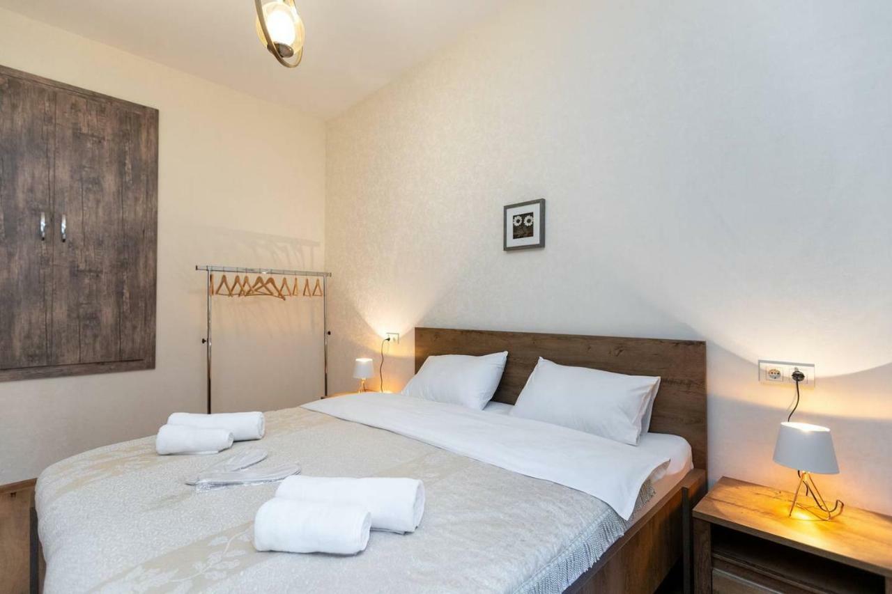 Wehost Stylish Apartment In Old Tbilisi Luaran gambar